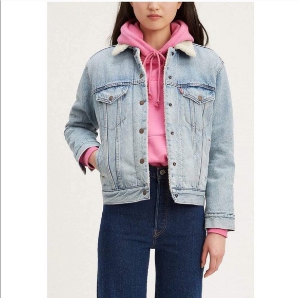 NWT Ex-Boyfriend Sherpa Trucker Jacket Light Wash - Picture 16 of 16